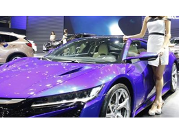 車展中經(jīng)常能看到美女，但又沒有想過機械零部件加工能生產(chǎn)“車模美女”出來